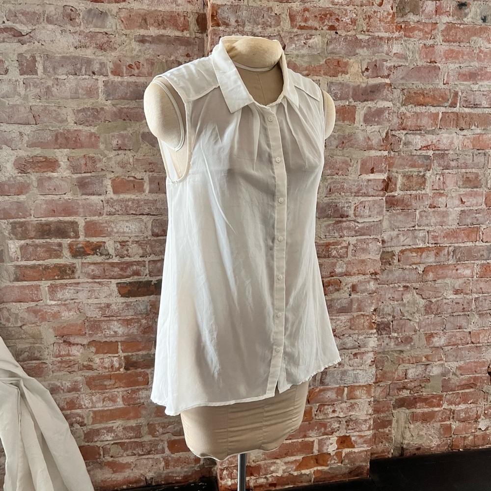 H&M White Sleeveless Top